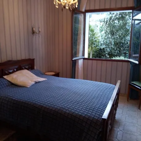 Maison En Pierre De Taille